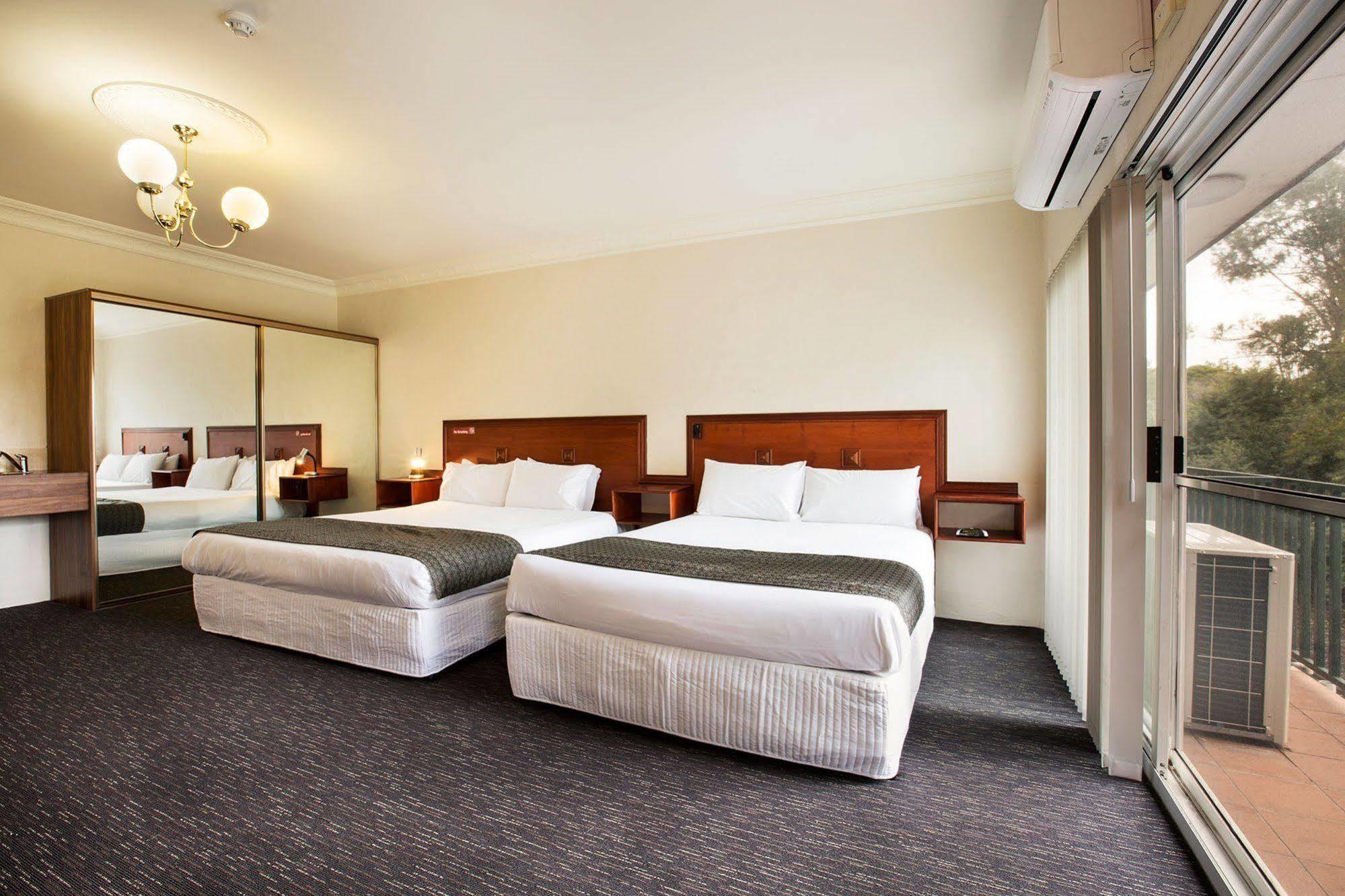 Nightcap At Blue Cattle Dog Hotel Rooty Hill Exterior photo